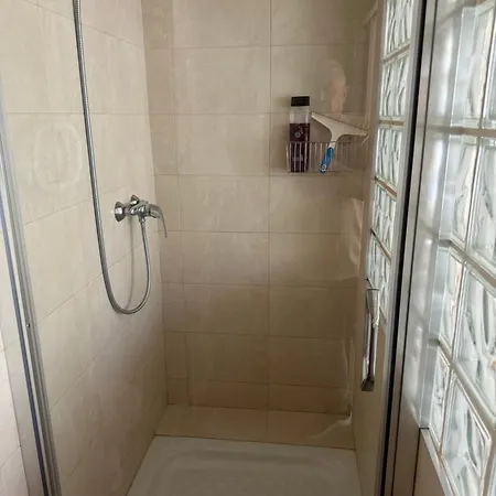 Aquamarine Raco Apartman *